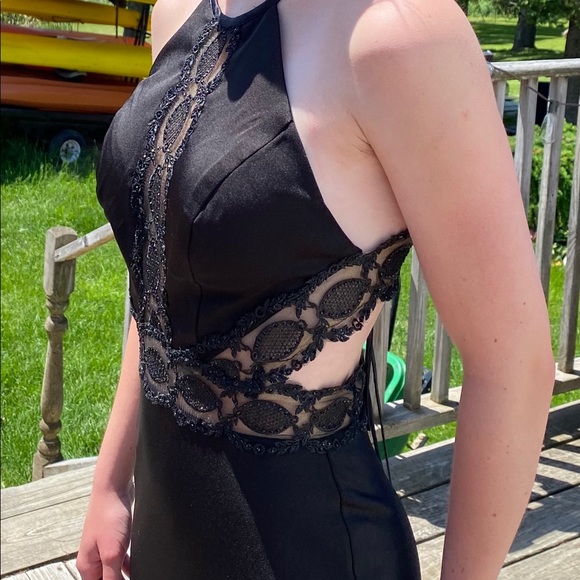Black, Size 0, Madison James Prom Dress - Picture 6 of 10
